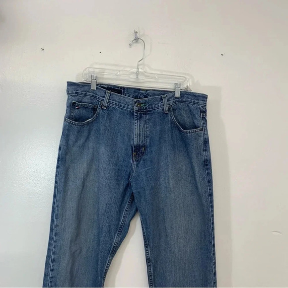 Tommy Hilfiger Jeans Men 36X30  Freedom  Jeans Straight  Leg 100% Cotton - Picture 2 of 11